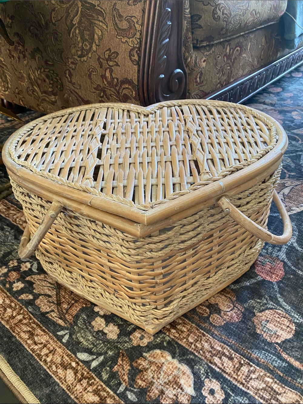 Vintage Heart Shaped Picnic/Sewing/Storage Large Hand-Woven Wicker Basket